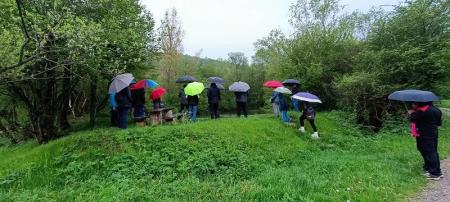 S pivškim turističnim društvom skupaj odkrivali Knežak 3